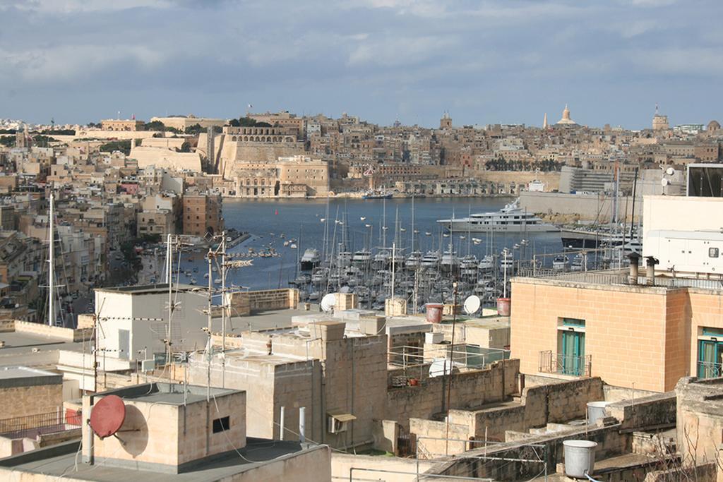 Julesy'S Bnb Cospicua Chambre photo