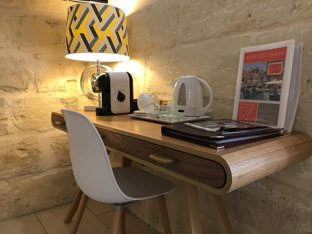 Julesy'S Bnb Cospicua Extérieur photo