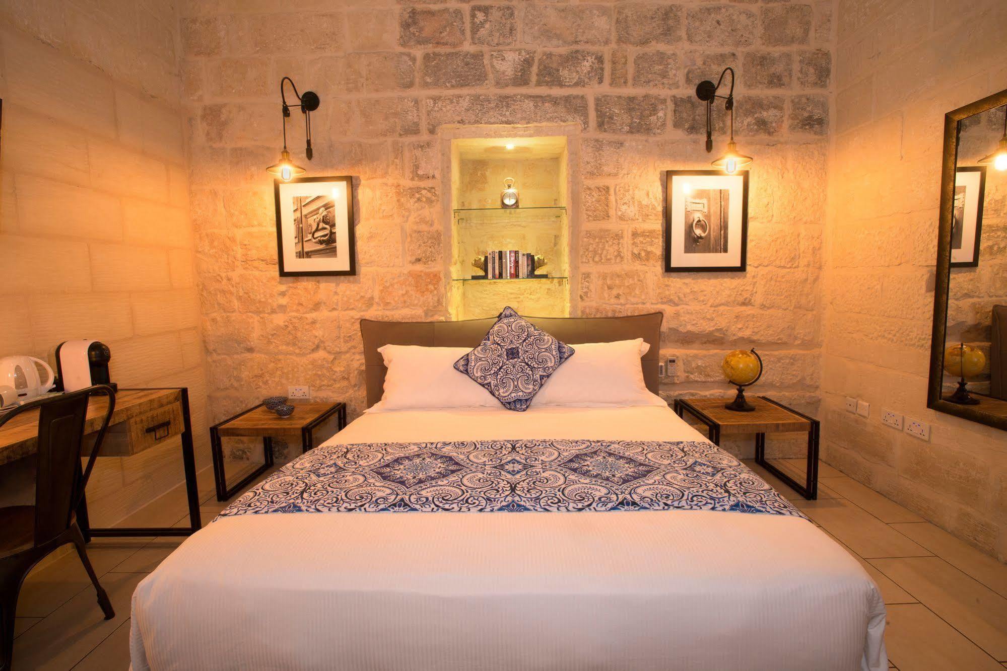 Julesy'S Bnb Cospicua Extérieur photo