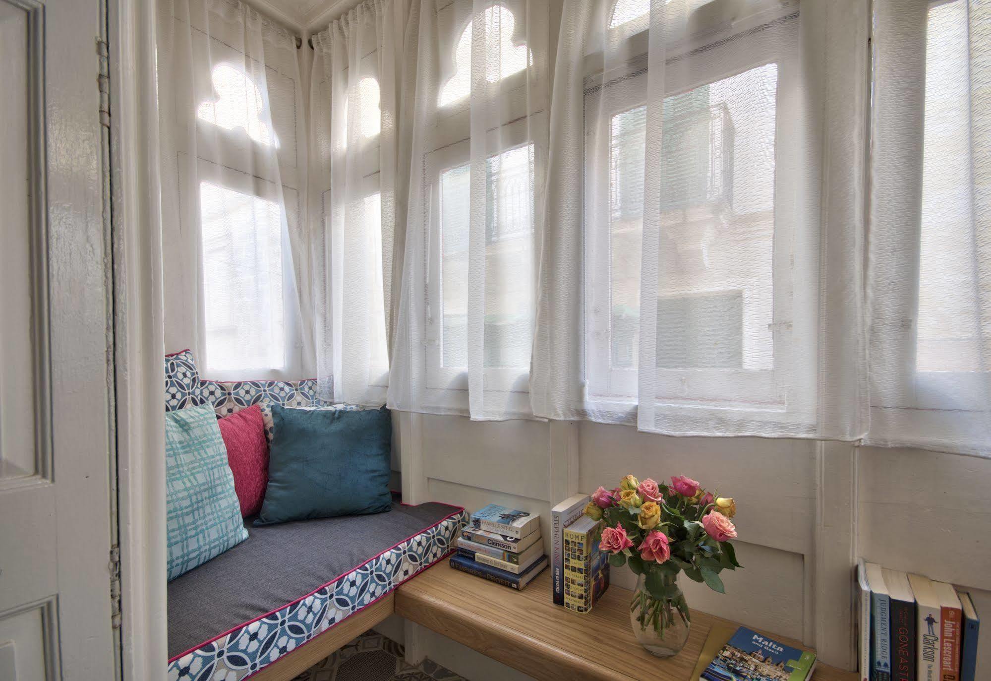 Julesy'S Bnb Cospicua Extérieur photo