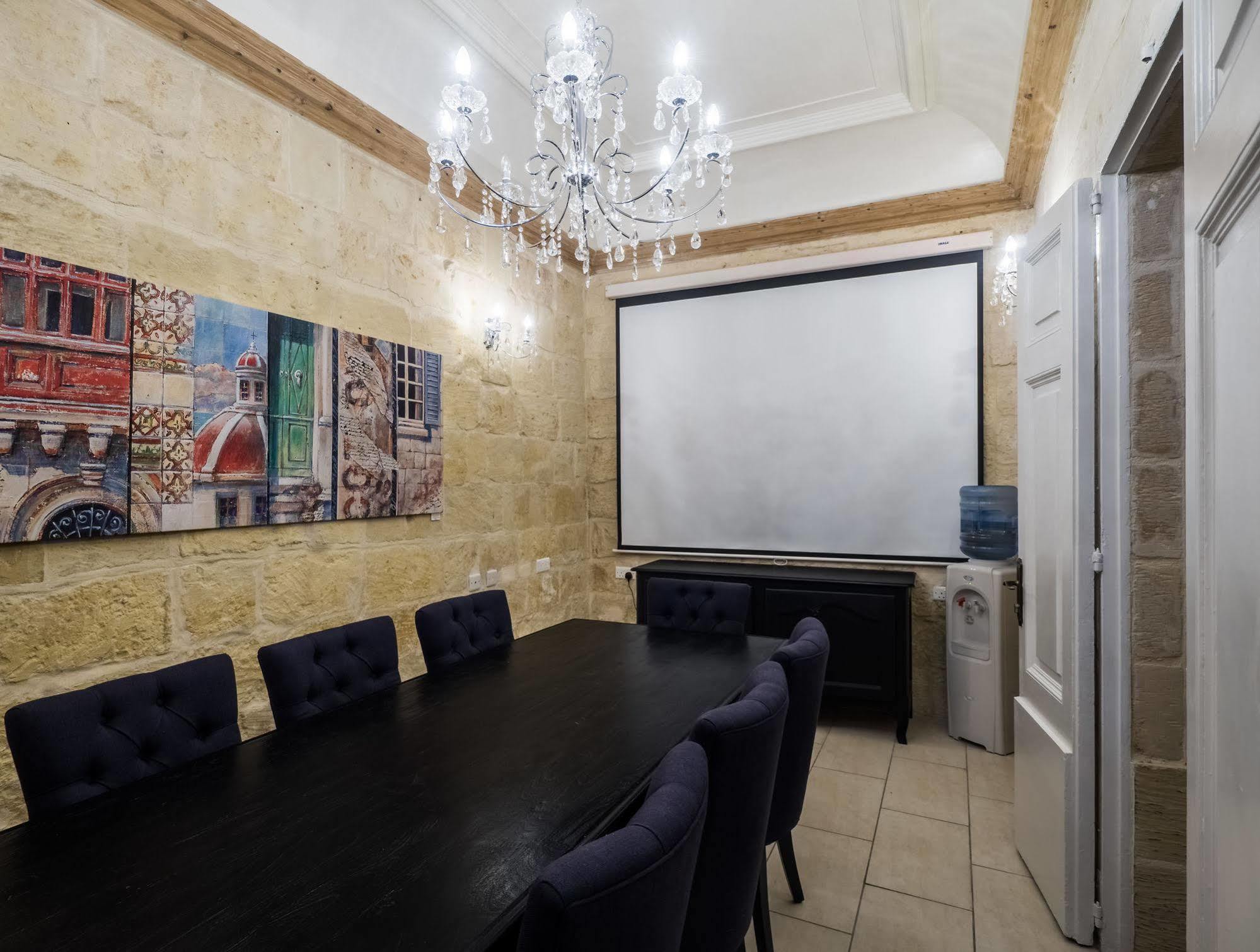 Julesy'S Bnb Cospicua Extérieur photo