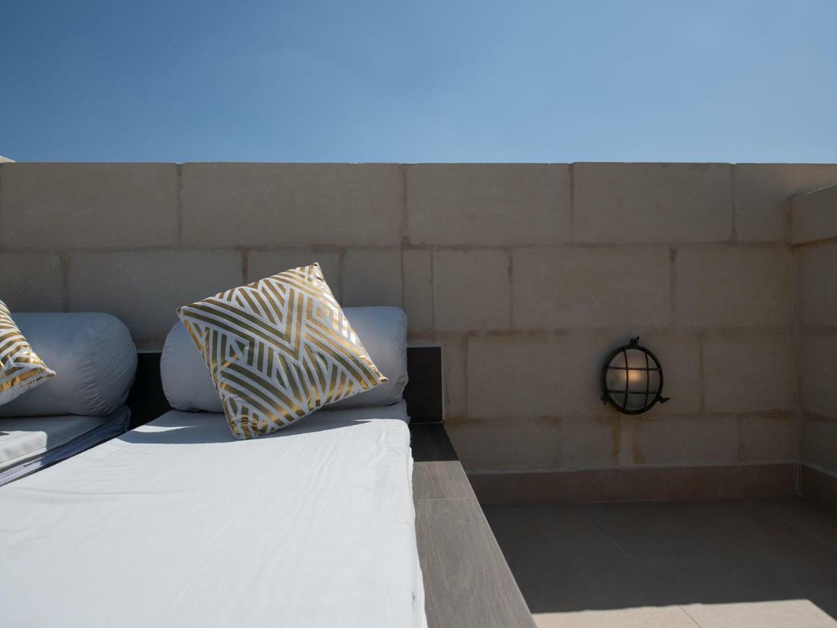 Julesy'S Bnb Cospicua Extérieur photo