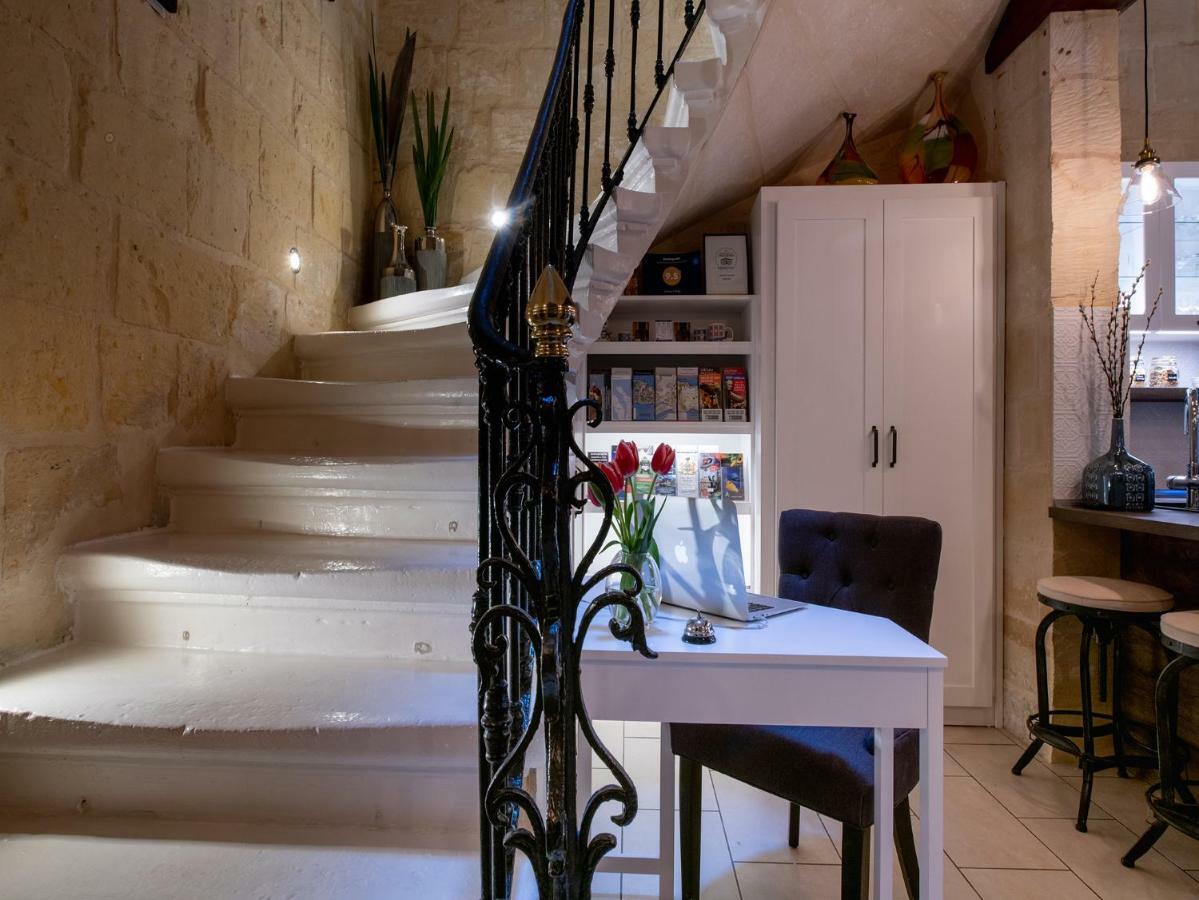 Julesy'S Bnb Cospicua Extérieur photo